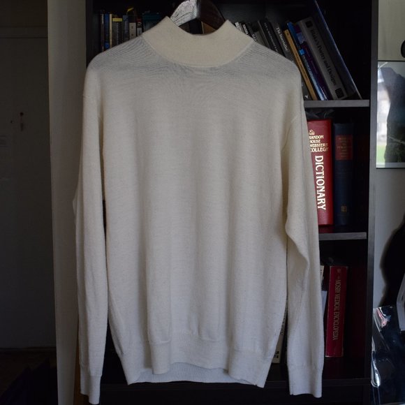 White Oversized Sweater - Picture 1 of 3
